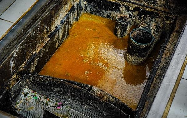 grease trap cleaning helps prevent grease and oil from entering the sewer system, hence reducing the risk of ecological contamination